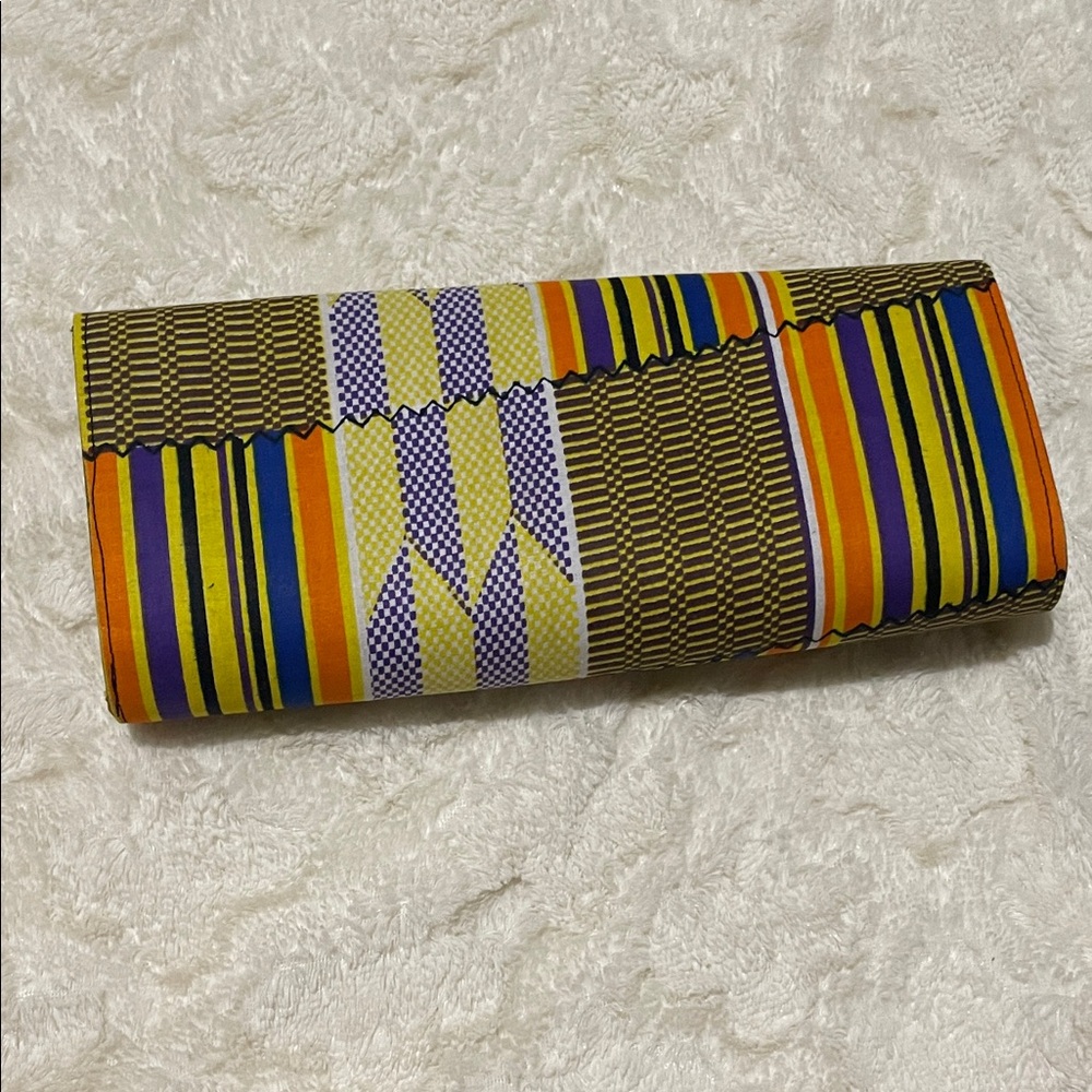 Colorful Patterned Clutch - Picture 5 of 5